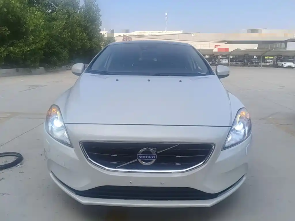 Volvo V40 2015 2015 1.6T Smart Comfort Edition