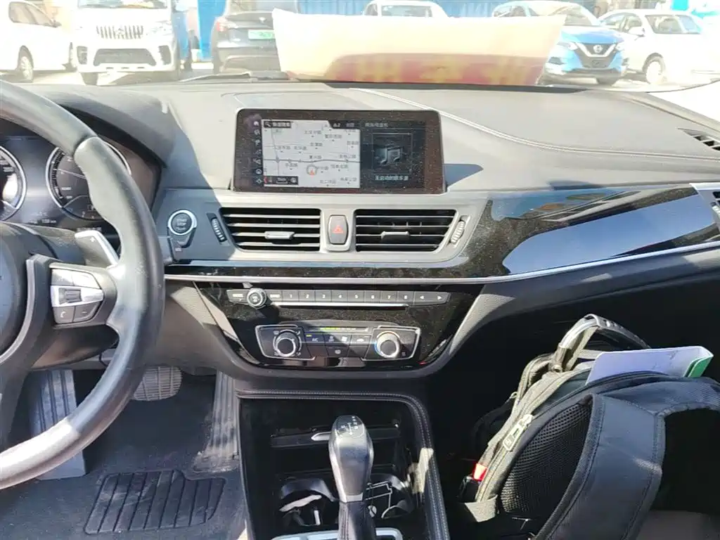 BMW 1 Series 2019 120i Leading M Sport Package фото 13