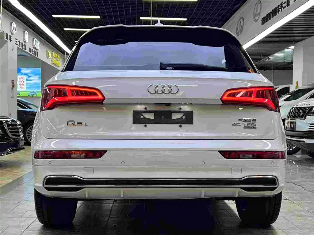 Audi Q5L 2020 40 TFSI Prestige Fashion фото 8
