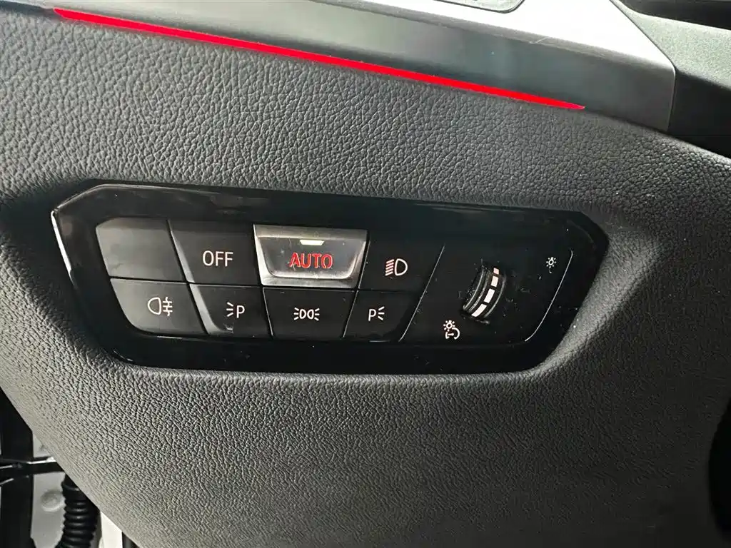 BMW 3 Series 2023 320Li M Sport Package фото 18