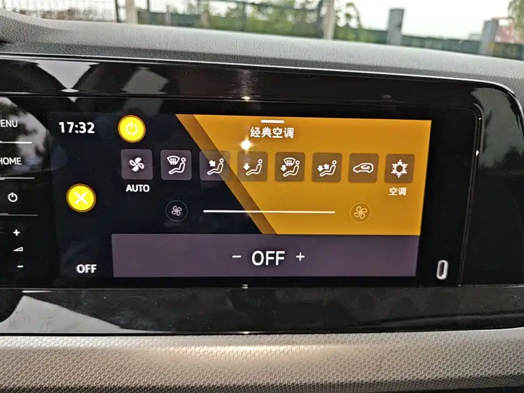 Volkswagen Golf 2021 280TSI DSG Pro фото 13