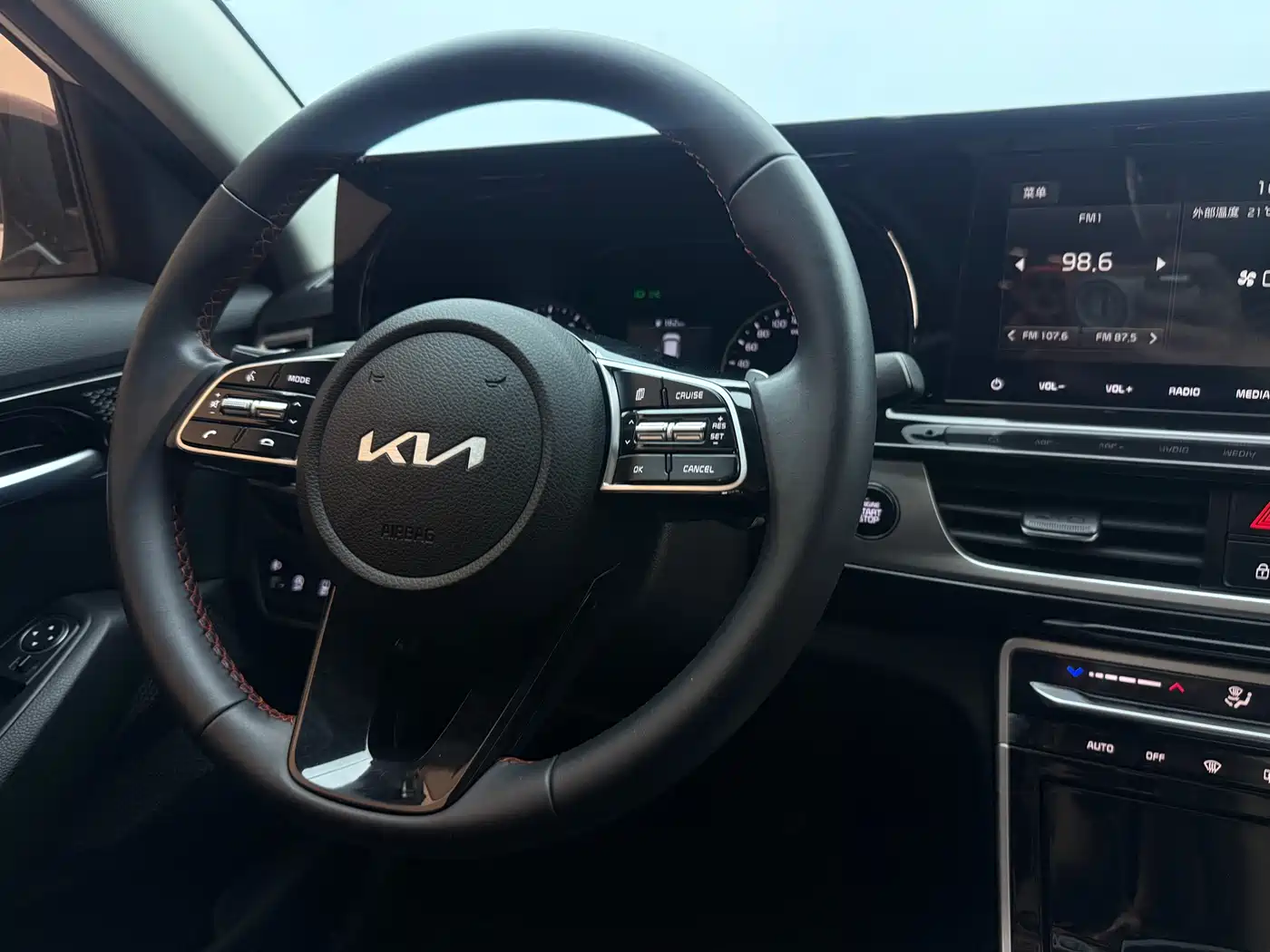Kia KX3 Smart Run 2021 1.5L CVT Fashion Edition фото 12