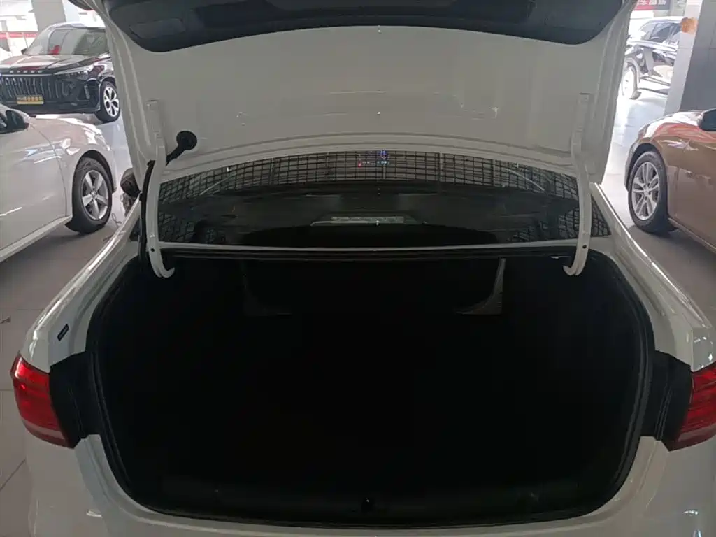 Volkswagen Lavida 2019 Lavida Start 1.5L Auto Trend (China VI) фото 19