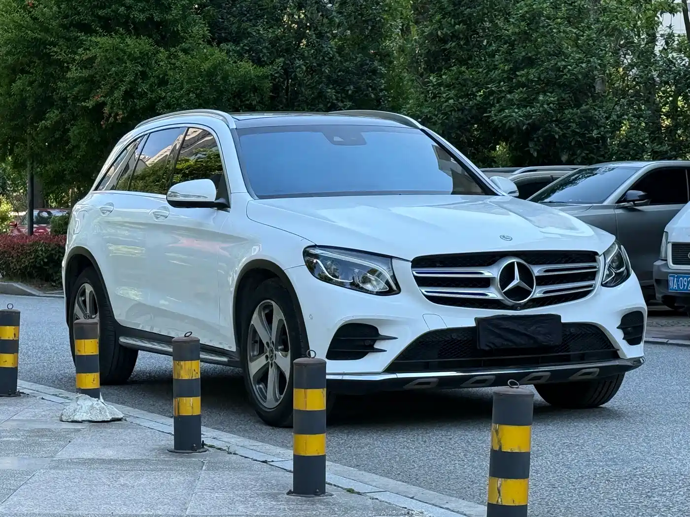 Mercedes-Benz GLC 2017 GLC 260 4MATIC Luxury фото 2