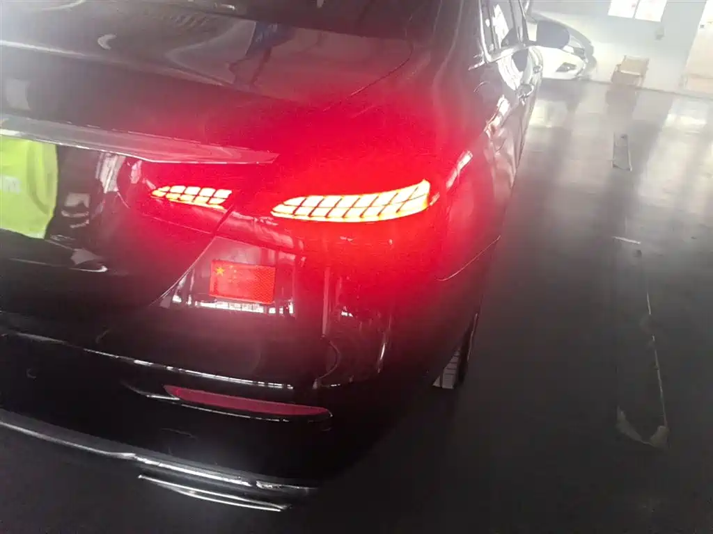 Mercedes-Benz E-Class 2023 Facelift E 300 L Premium фото 8