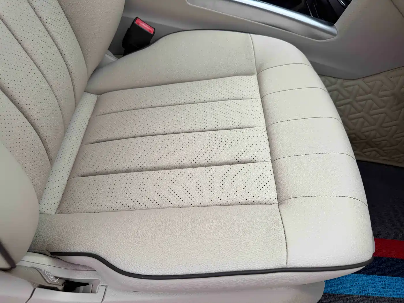 Mercedes-Benz E-Class 2015 Facelift E 260 L Sport фото 24