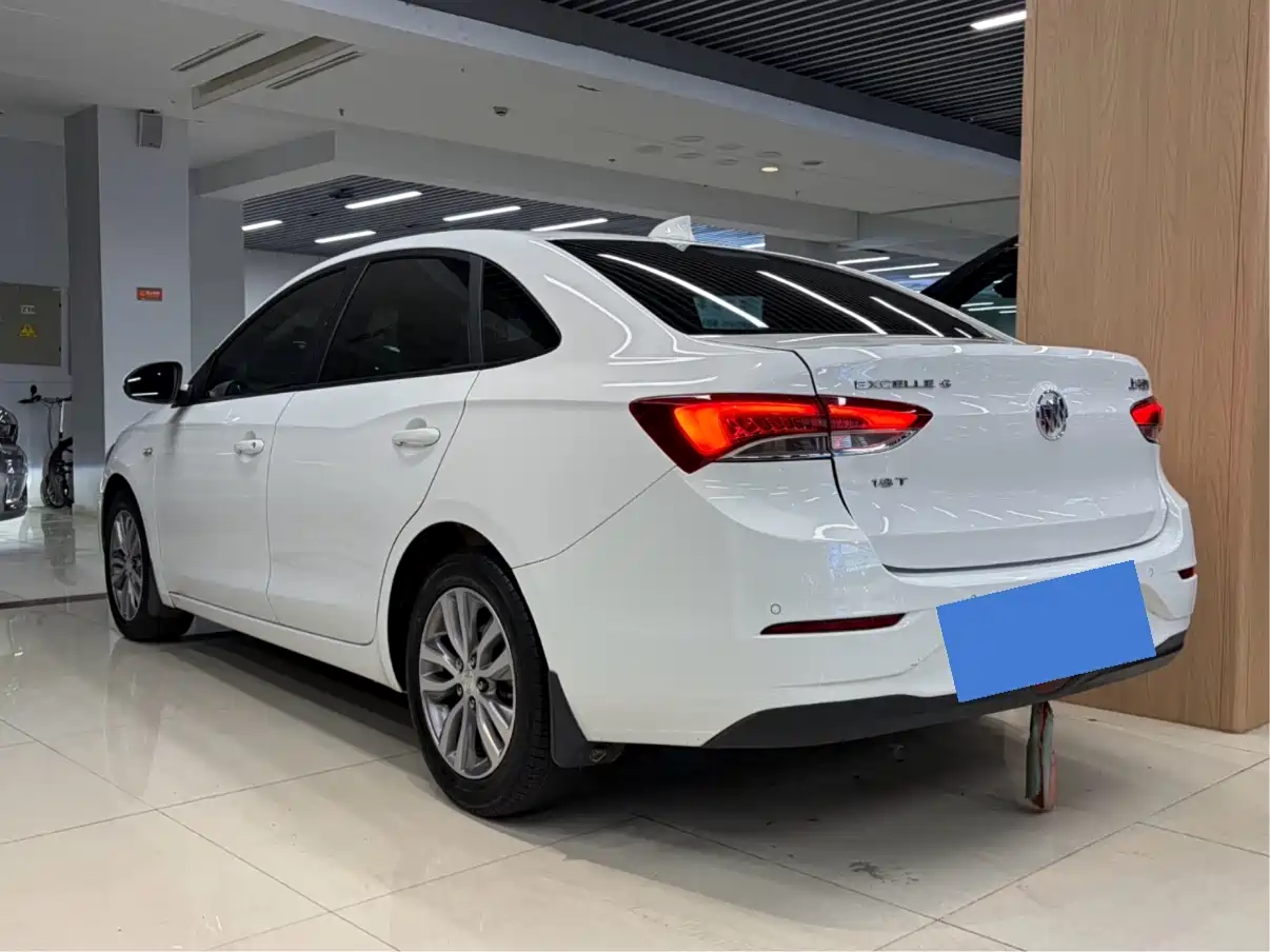 Buick Excelle 2019 18T Auto Connected Elite China VI фото 5