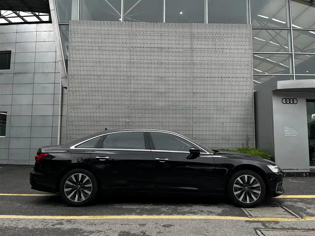 Audi A6L 2020 45 TFSI Premium Elegance фото 4