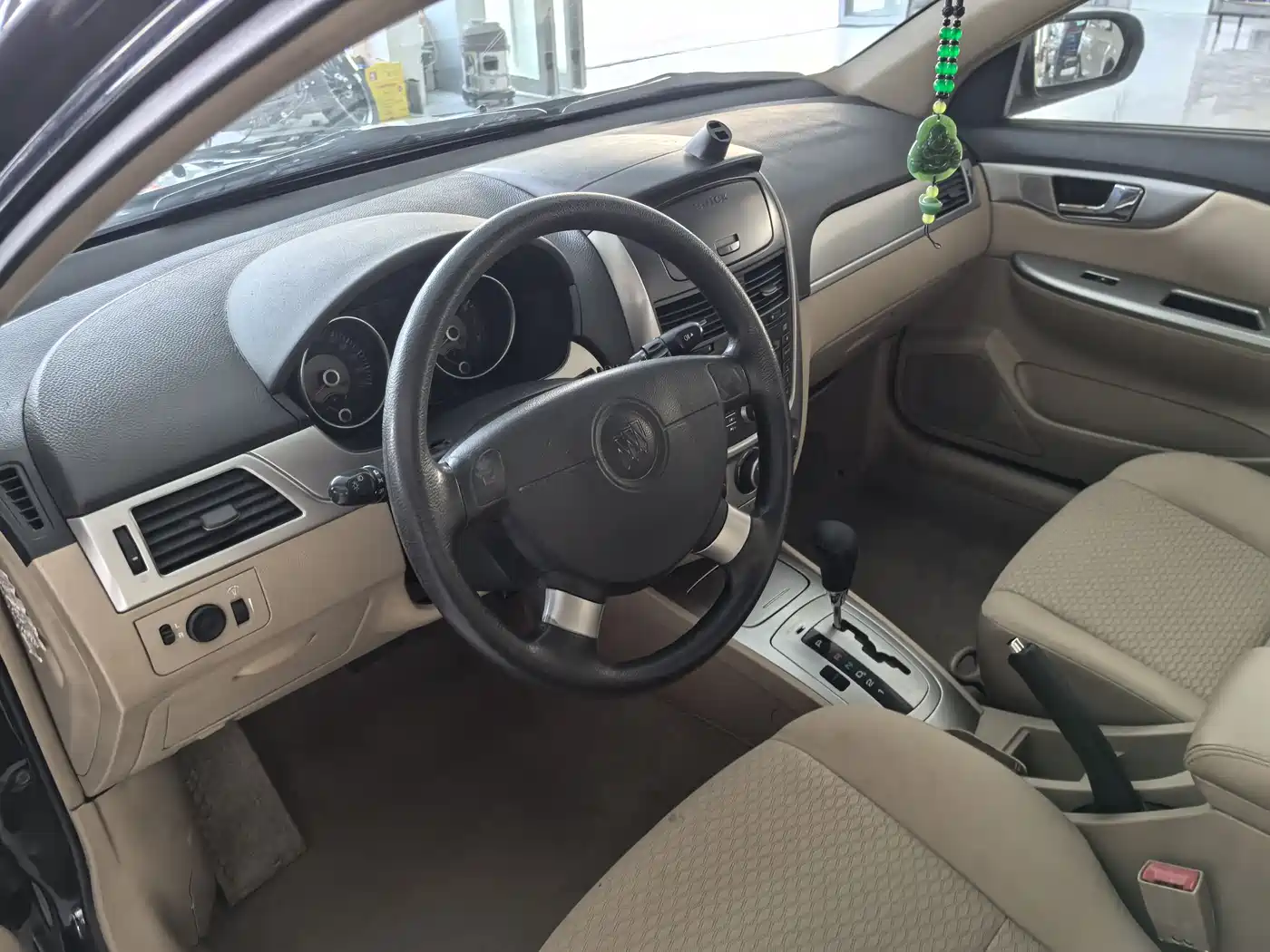 Buick Excelle 2011 1.6LX-AT фото 6