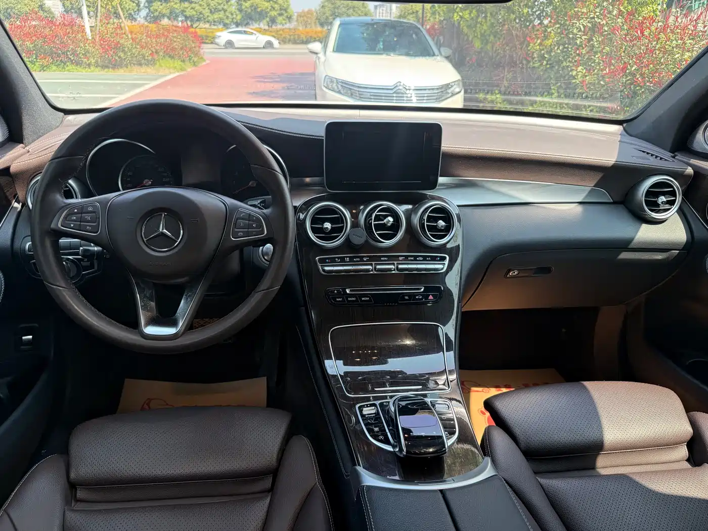 Mercedes-Benz GLC 2019 GLC 260 L 4MATIC Luxury фото 8