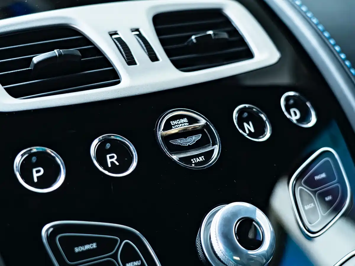 Aston Martin Rapide 2016 6.0L S фото 17