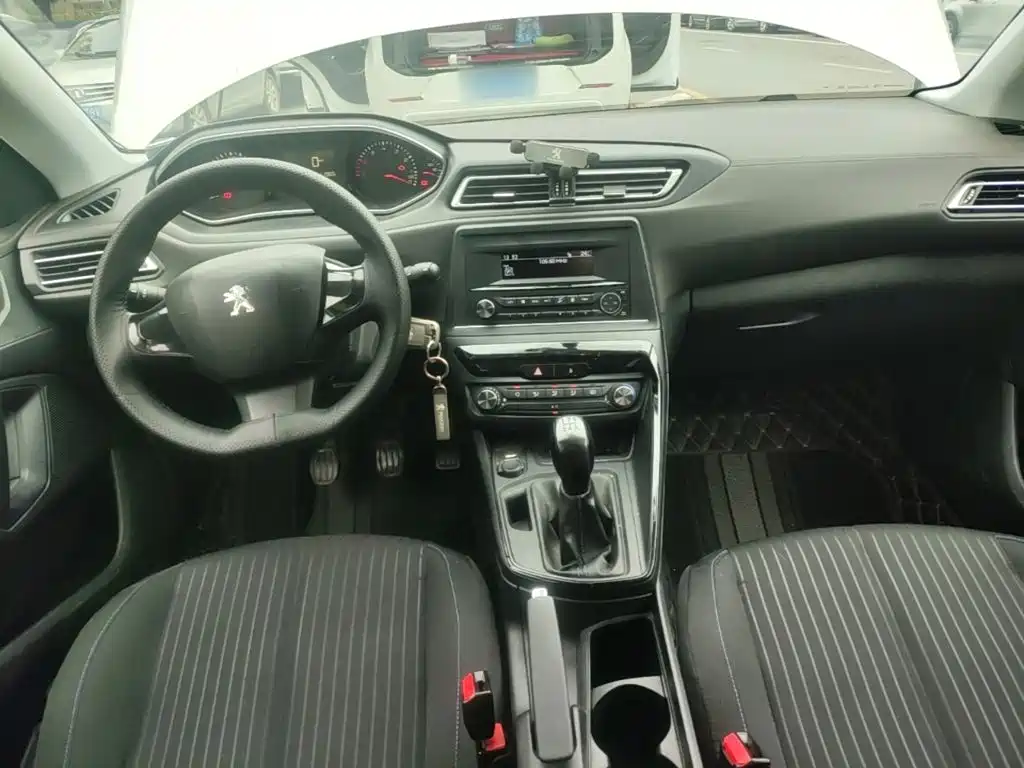 Peugeot 308 2018 2018 1.6L Manual Fashion Edition