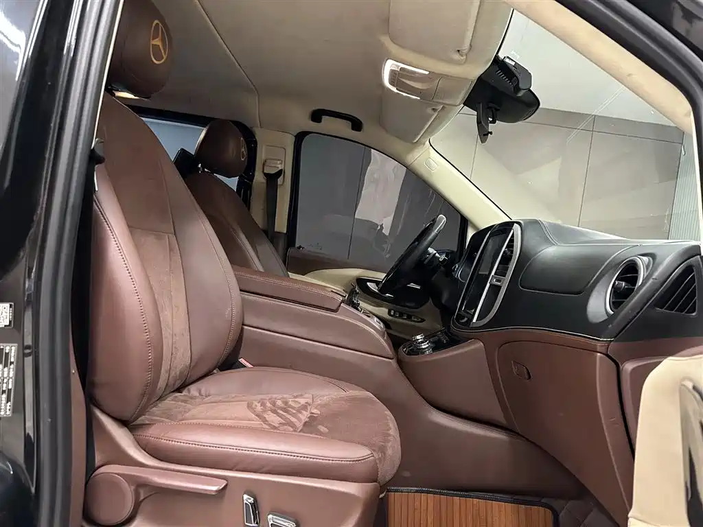 Mercedes-Benz Vito 2016 2.0T Elite Edition фото 17