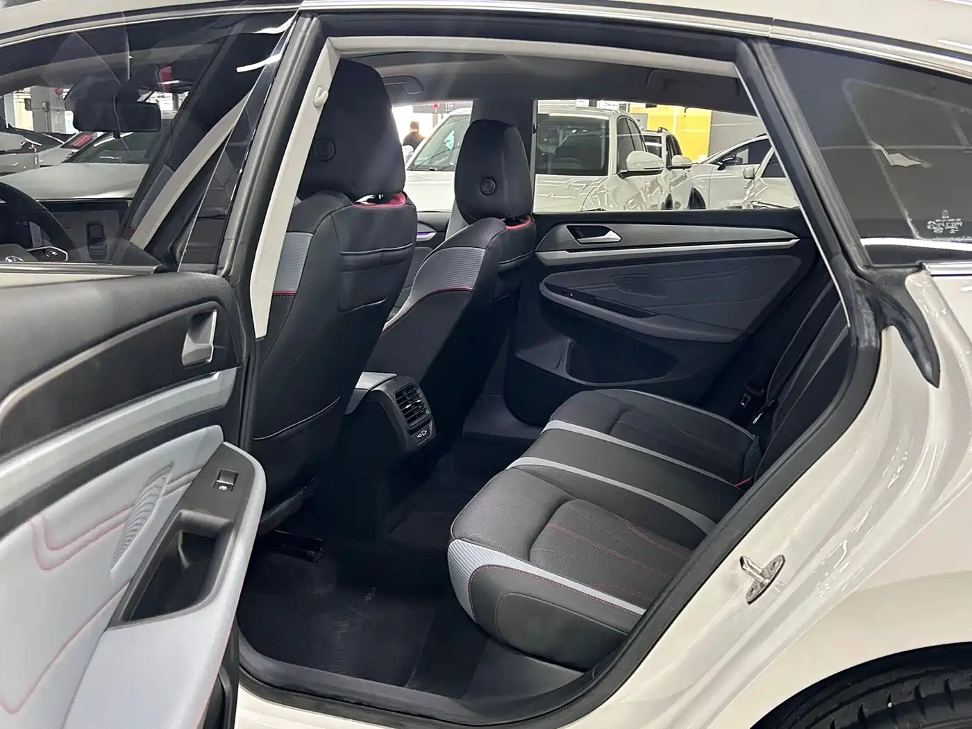 Volkswagen Lamando 2022 Lamando L 280TSI DSG Cool Edition фото 9