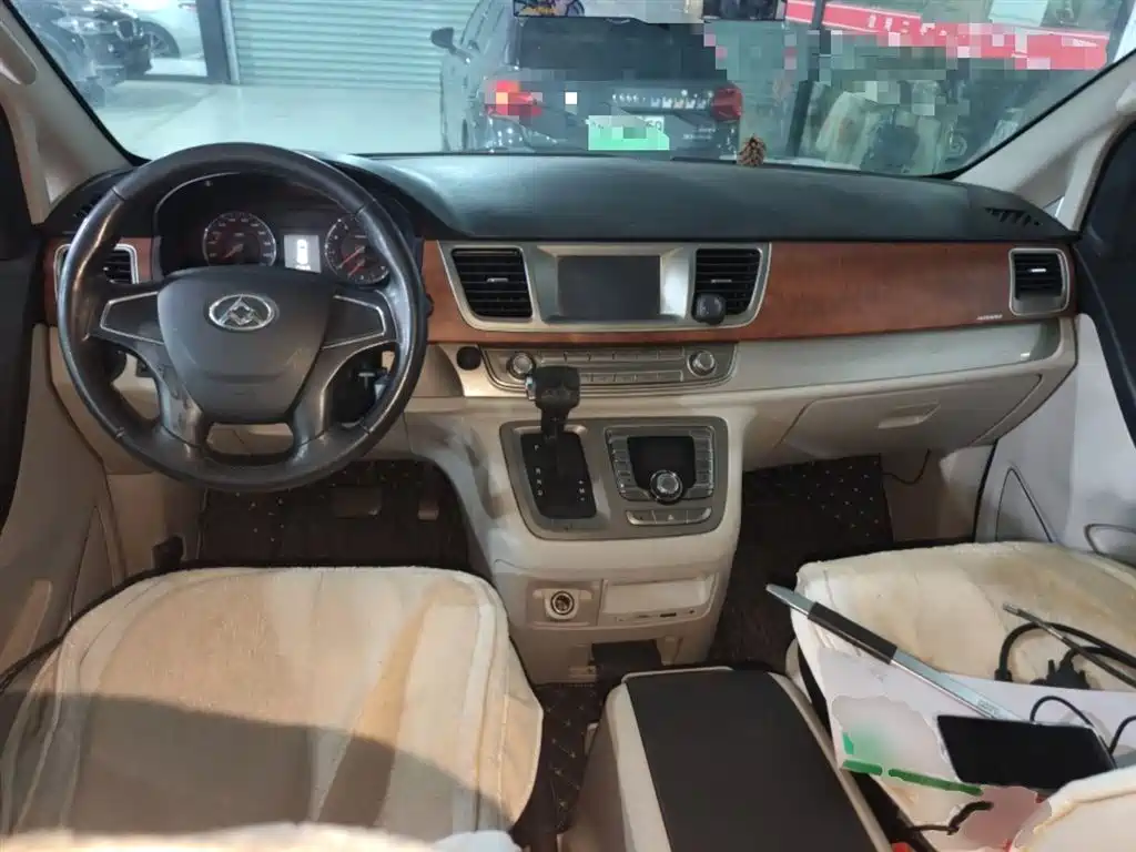 SAIC Maxus Maxus G10 2014 Model Year 2.0T Auto Luxury фото 13