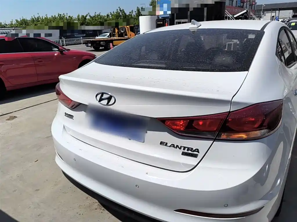 Hyundai Elantra 2016 Model 1.6L Automatic Smart Elite фото 6