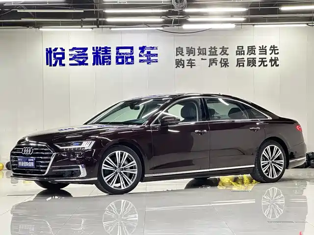 AUDI A8
