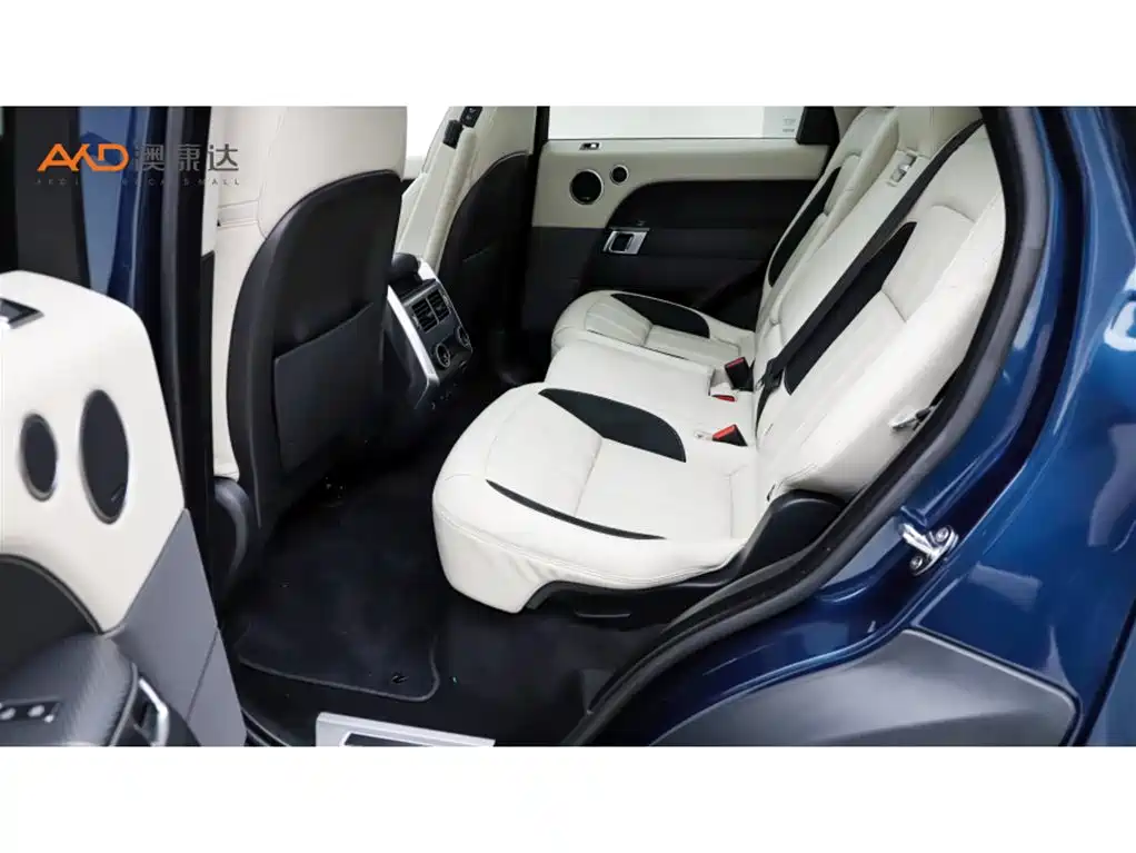 Land Rover Range Rover Sport 2022 3.0 L6 Indigo Flowing Light Edition фото 7