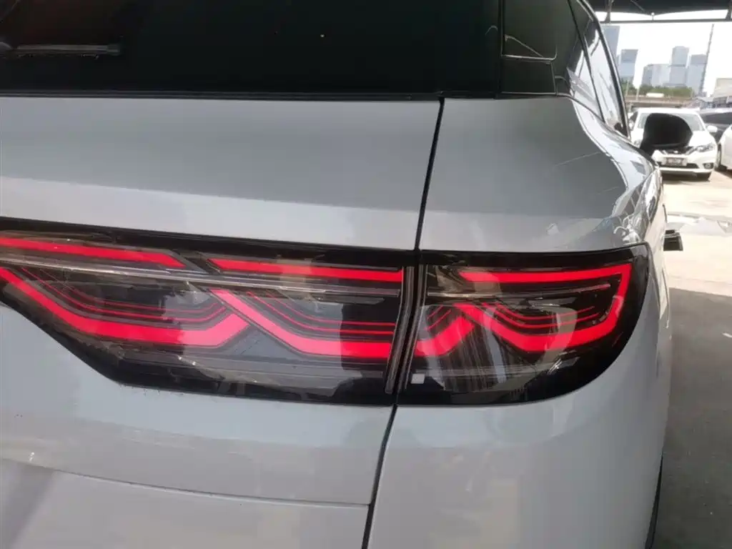 BYD Song L DM-i 2025 Smart Drive 160km Premium фото 8
