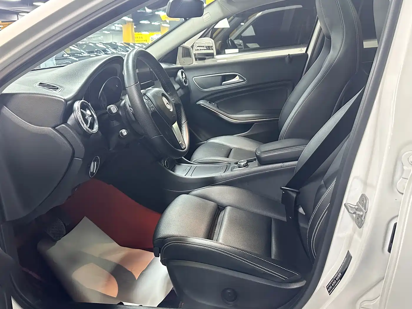 Mercedes-Benz GLA 2016 GLA 200 Dynamic фото 4