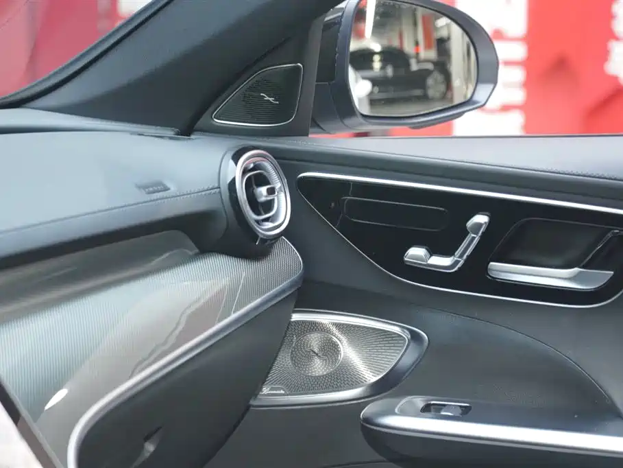 Mercedes-Benz C-Class 2023 Facelift C 260 L Night Sport Edition фото 15