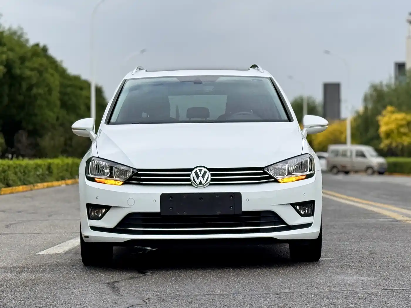 Volkswagen Golf Sportsvan 2018 280TSI Automatic Luxury фото 2