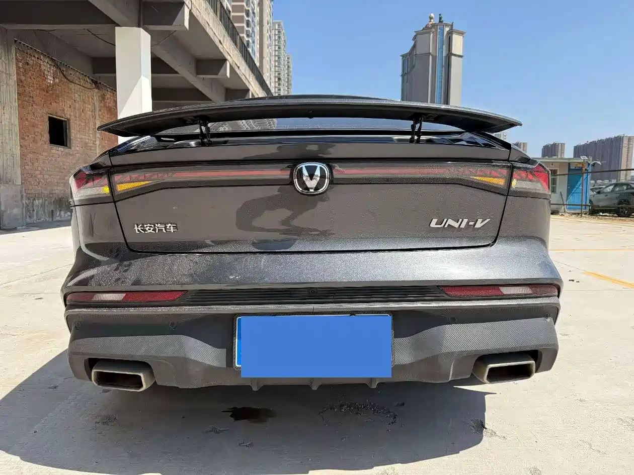 CHANGAN UNI-V