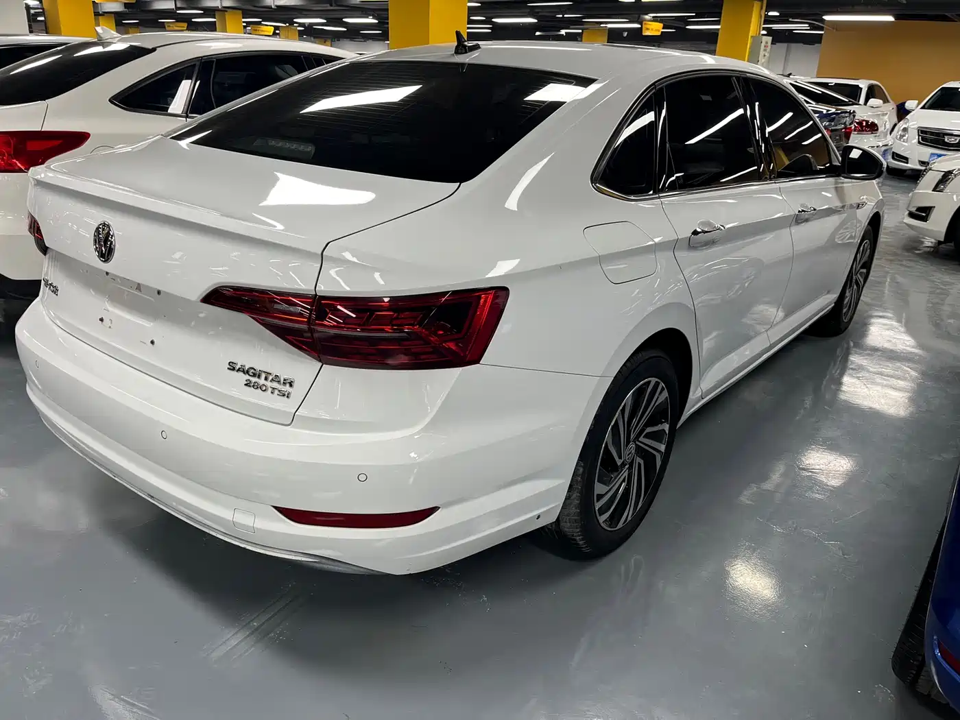 Volkswagen Sagitar 2021 280TSI DSG Surpassing Edition фото 10
