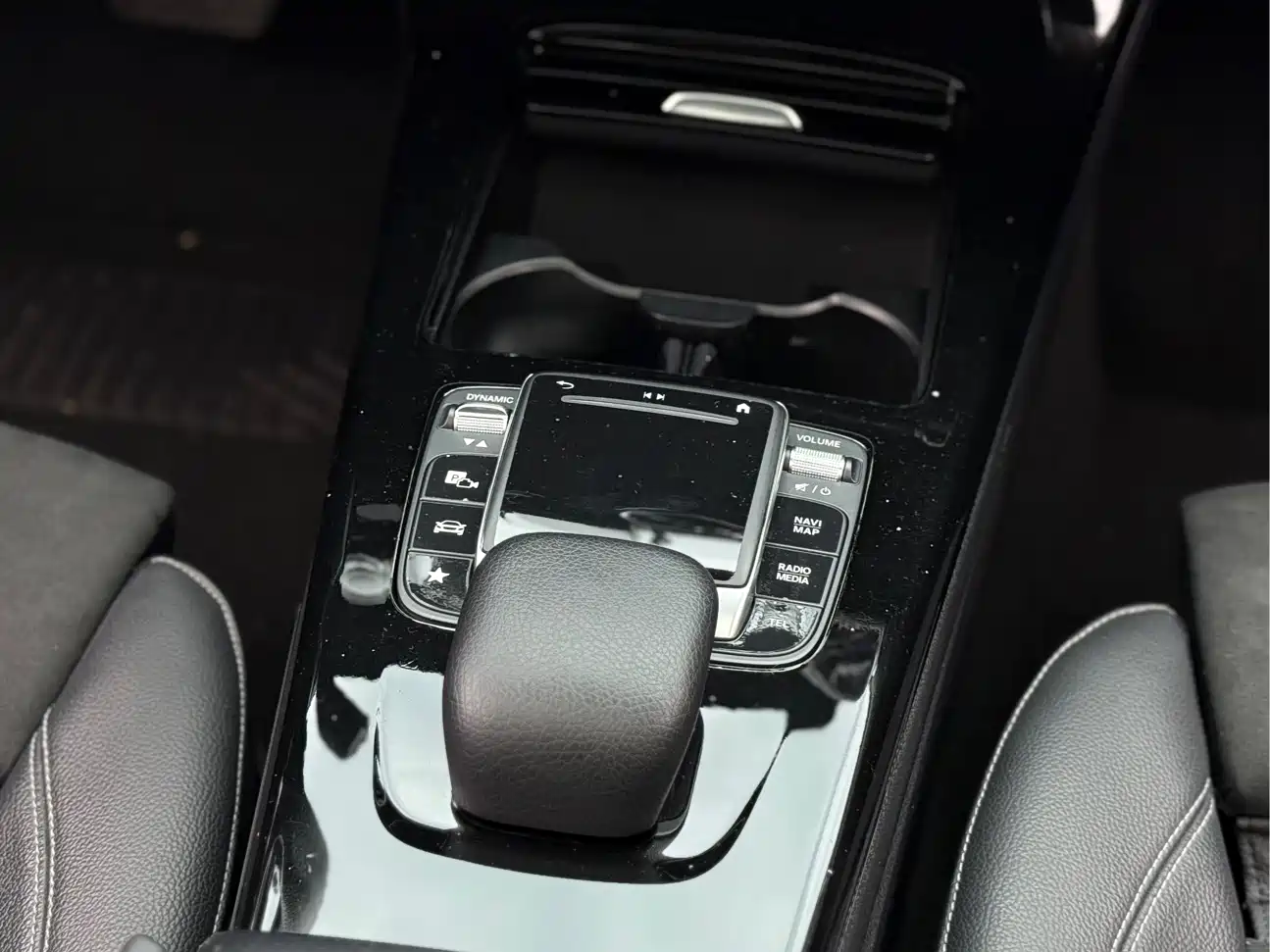 Mercedes-Benz A-Class 2021 A 200 L Sport Sedan Fashion Edition фото 9