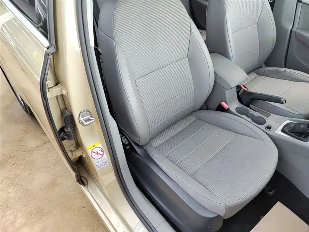 Škoda Octavia 2015 1.6L Automatic逸杰版 фото 25
