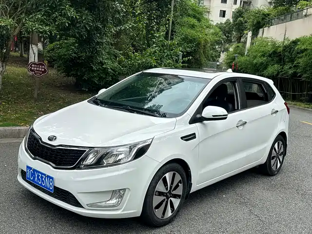 Kia Kia K2 2012 Hatchback 1.6L AT Premium