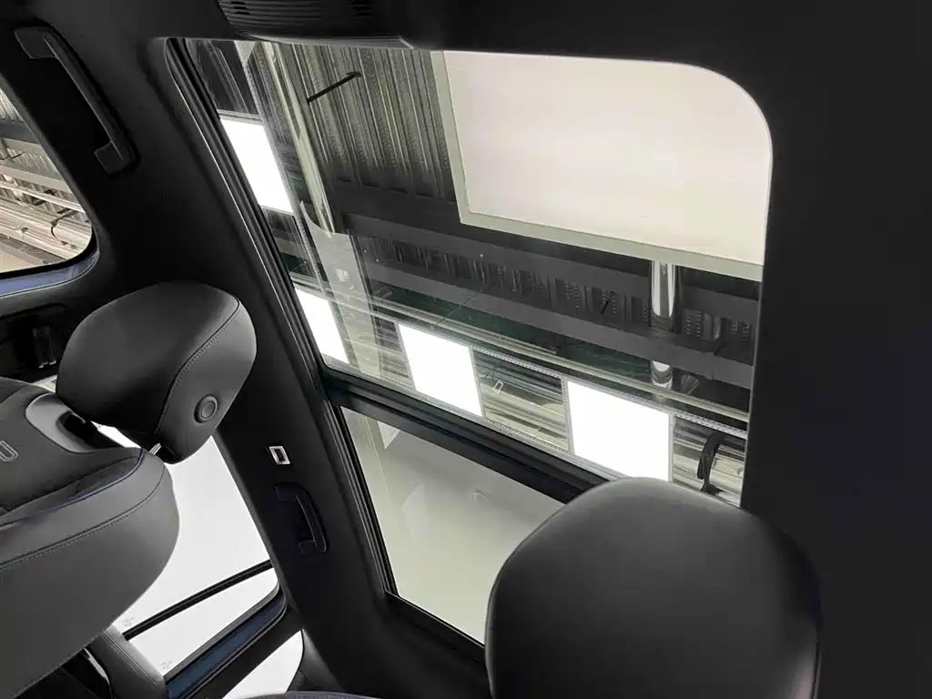 Volkswagen Tiguan L 2024 PRO 380TSI 4WD R-Line Premium Edition фото 9