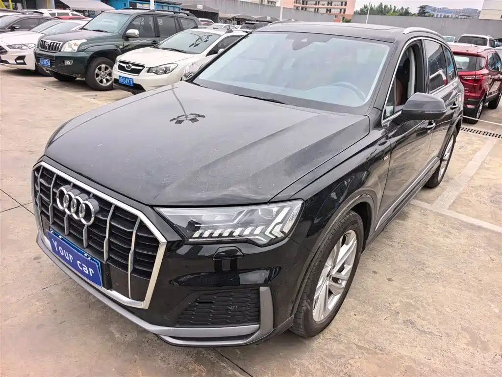 Audi Q7 2024 45 TFSI quattro S line Sport
