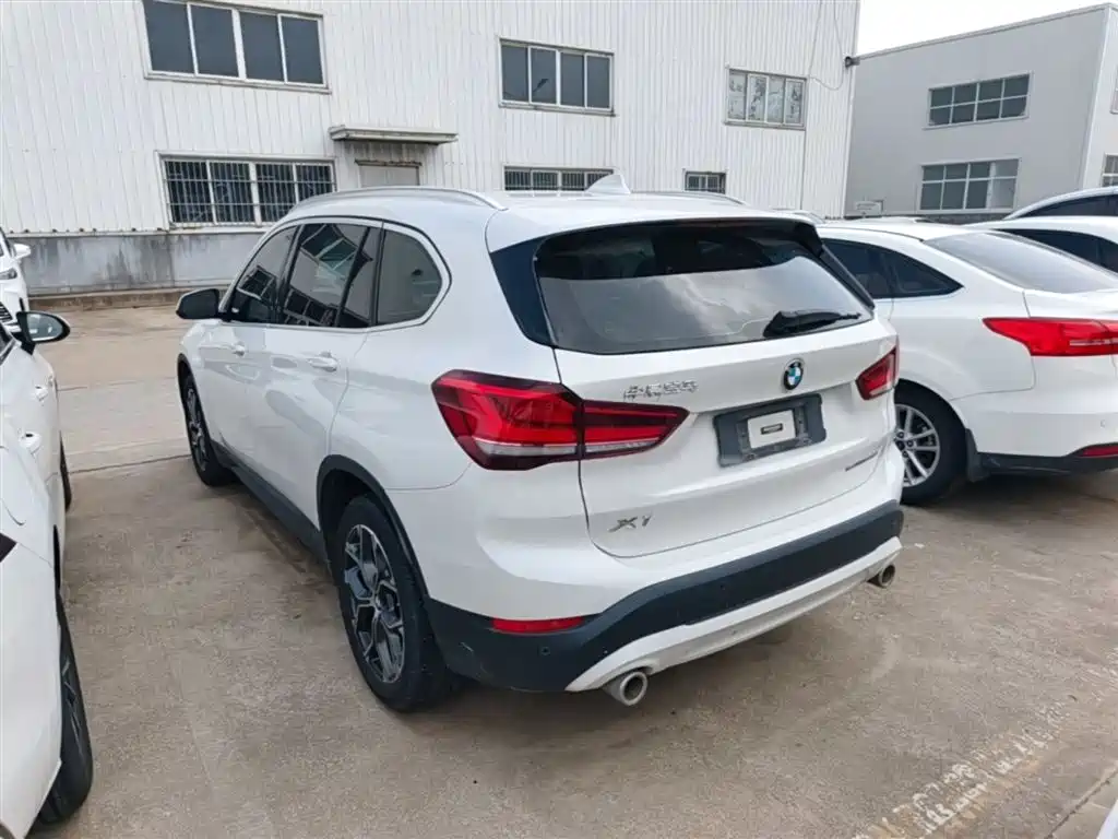 BMW X1 2022 sDrive25Li Leading фото 5