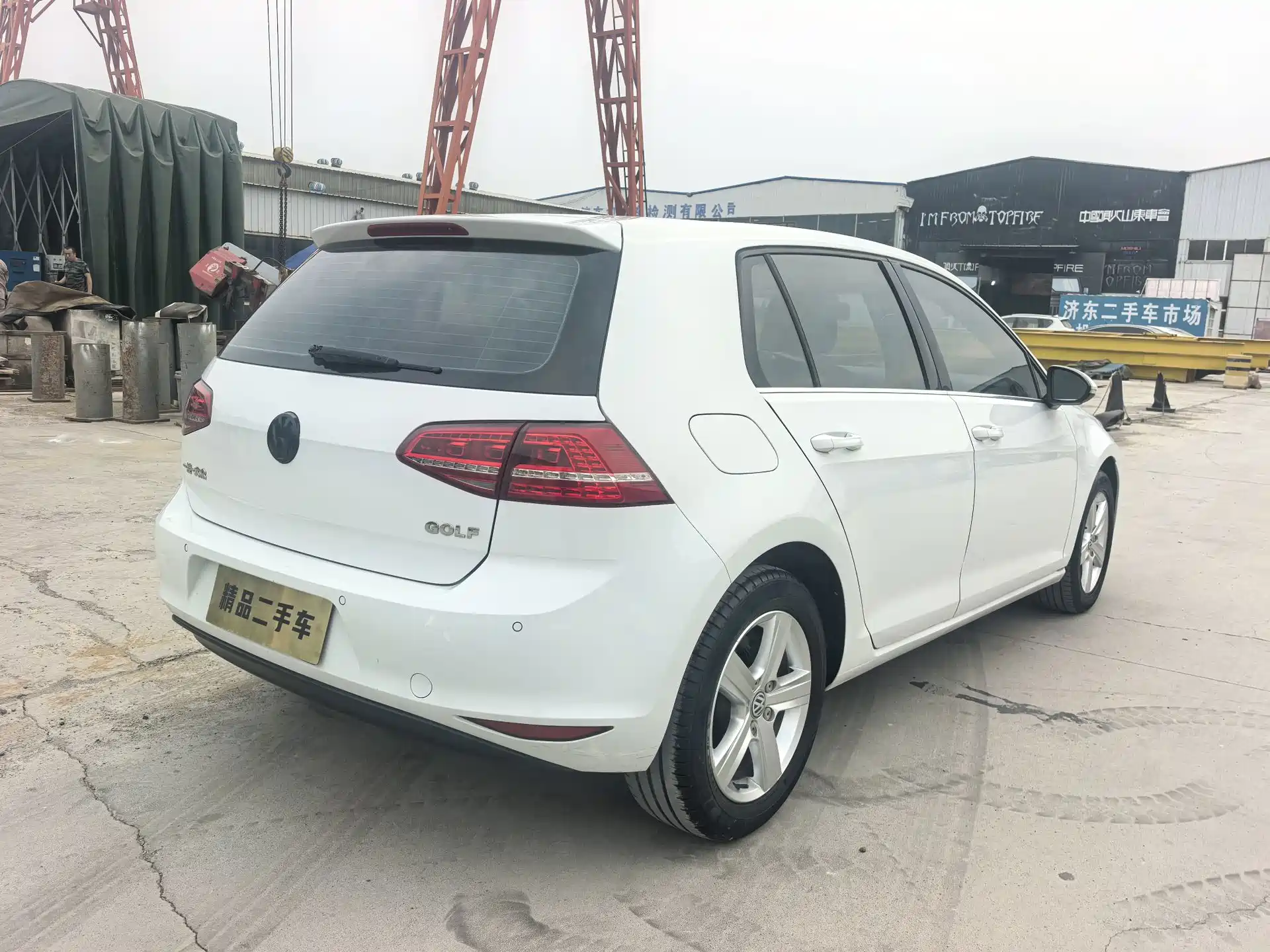 Фото 4 - Volkswagen Golf