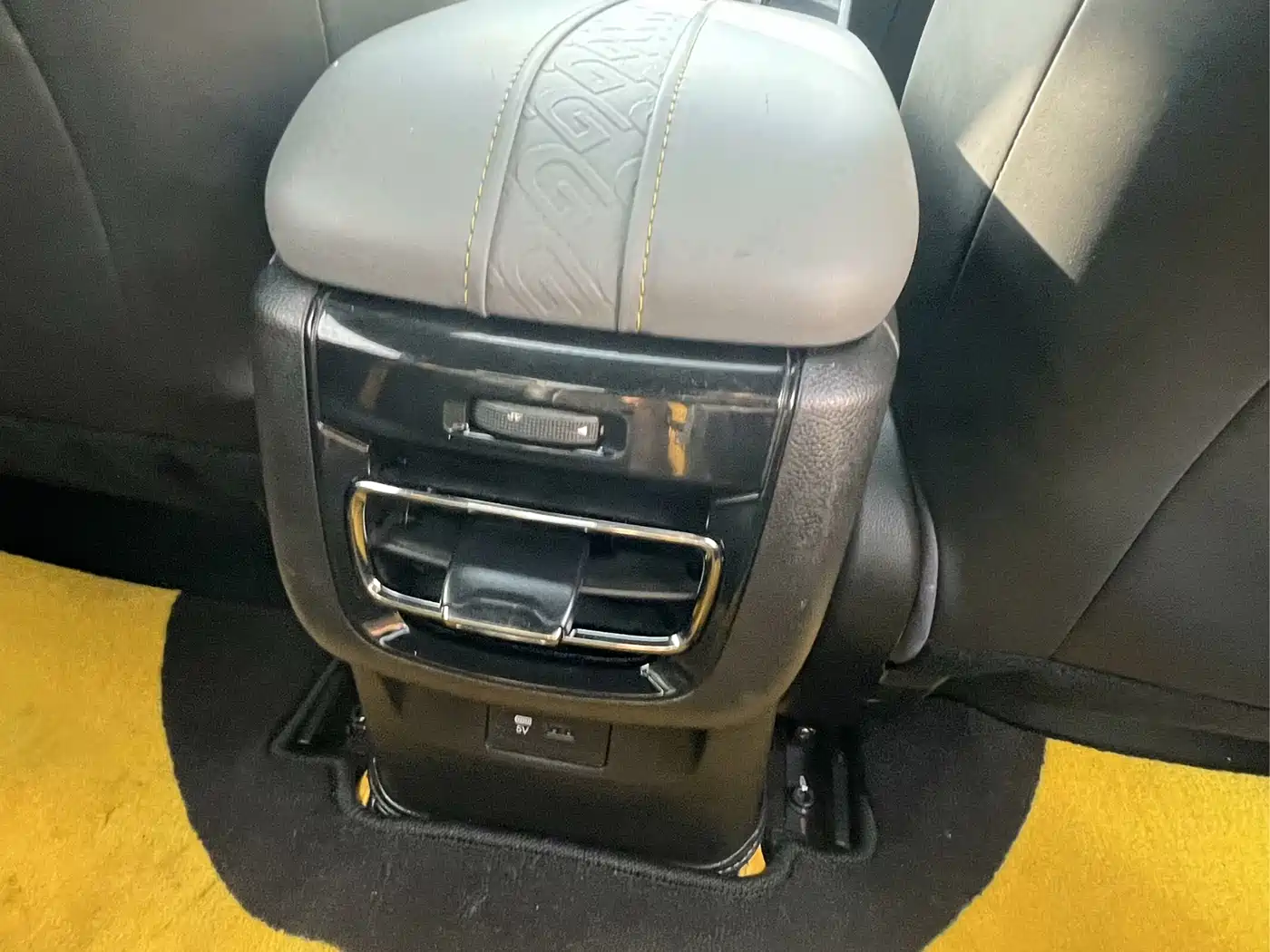 GAC Trumpchi Trumpchi Emkoo 2021 270T DCT J16 Edition фото 12