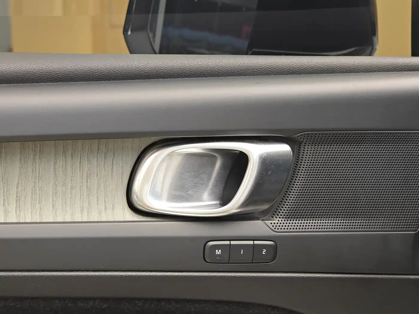 Фото 9 - Volvo XC40