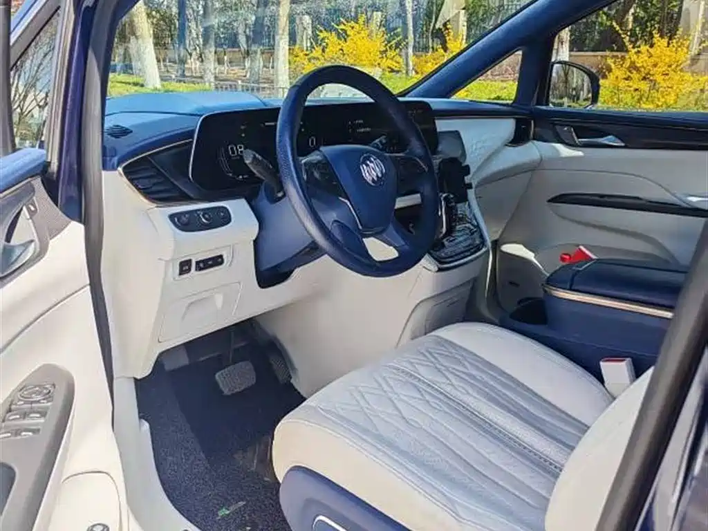BUICK GL8