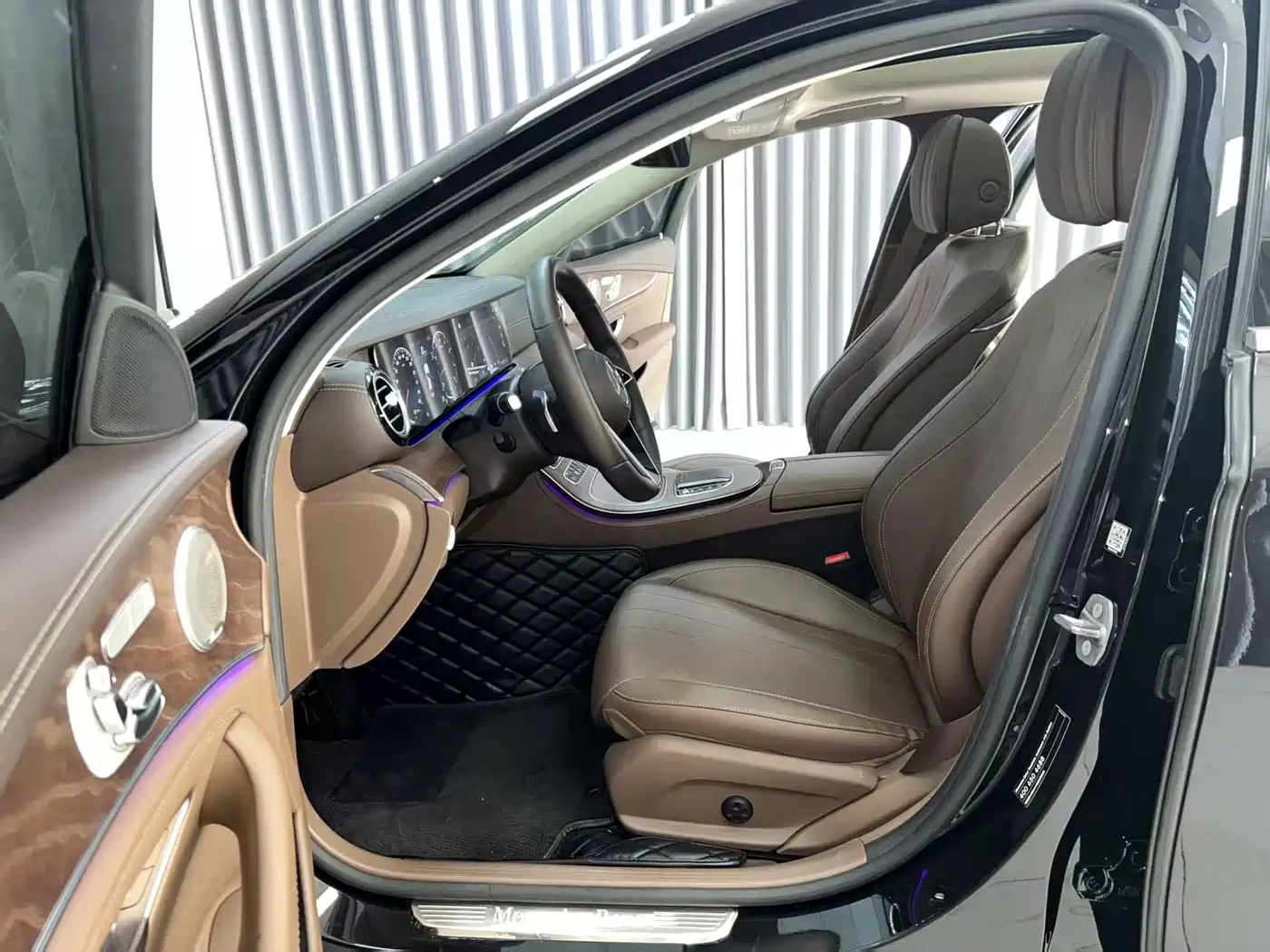 Mercedes-Benz E-Class 2022 E 300 L Fashion фото 7