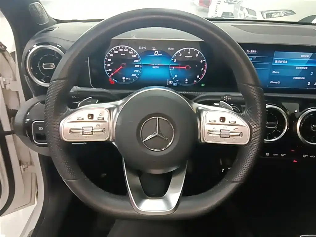 Mercedes-Benz A-Class 2019 Facelift A 200 L Sports Sedan фото 11