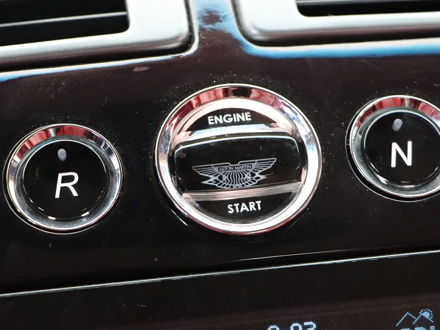 Aston Martin Virage 2012 6.0 Coupe фото 7