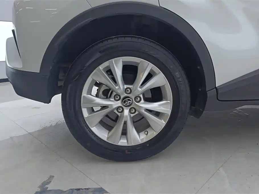 Toyota IZOA 2021 2.0L Yixiang Edition фото 6