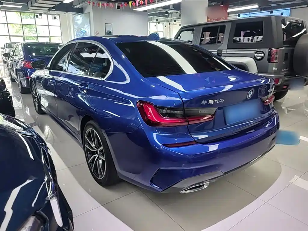 BMW 3 Series 2022 325Li M Sport Package фото 5