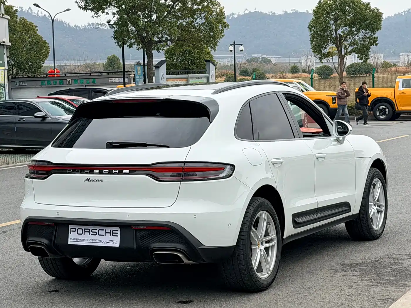 Porsche Macan 2023 Macan 2.0T фото 3