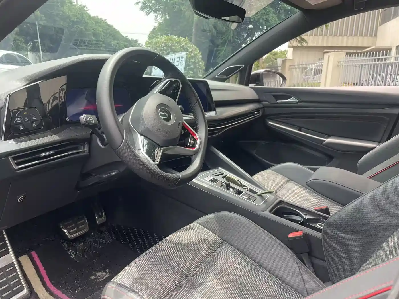 Volkswagen Golf GTI 2021 Facelift 380TSI DSG GTI фото 4
