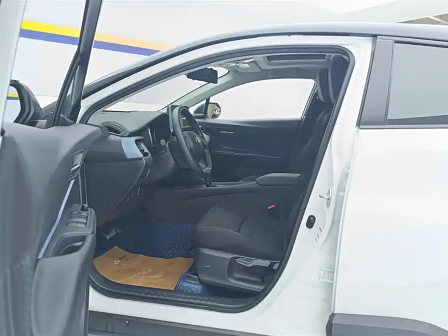 Toyota IZOA 2021 2.0L Yixiang Edition фото 9
