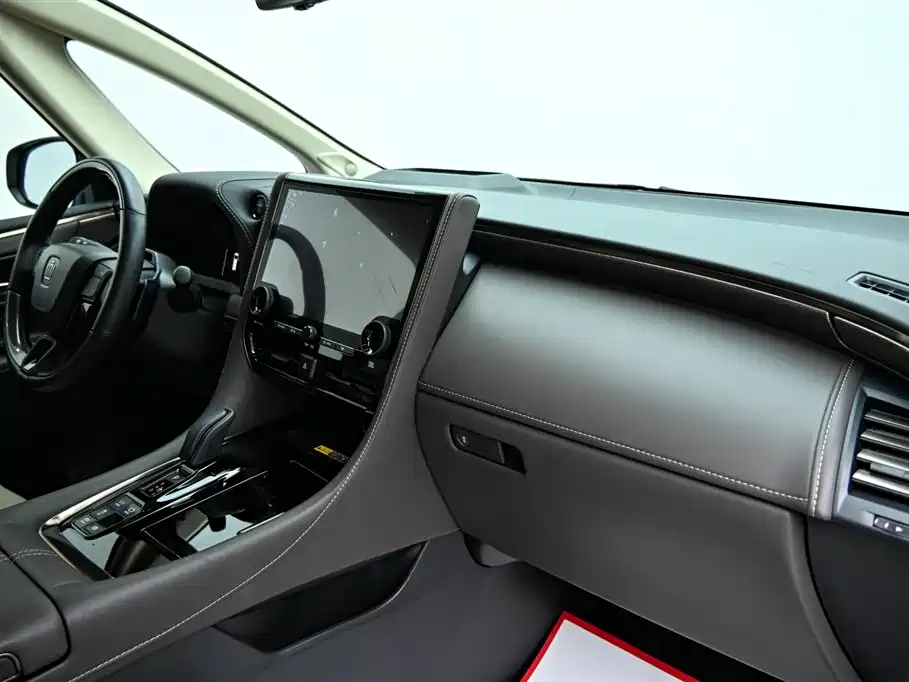 Toyota Vellfire 2024 Crown Hybrid 2.5L Executive Premium Edition фото 17