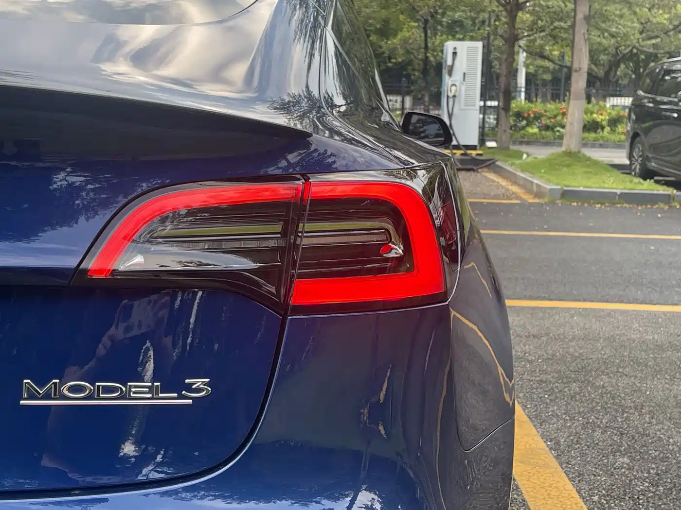 Фото 11 - Tesla Model 3