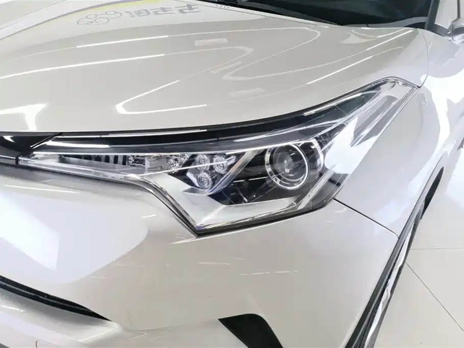 Toyota C-HR 2020 Model 2.0L Elite фото 5