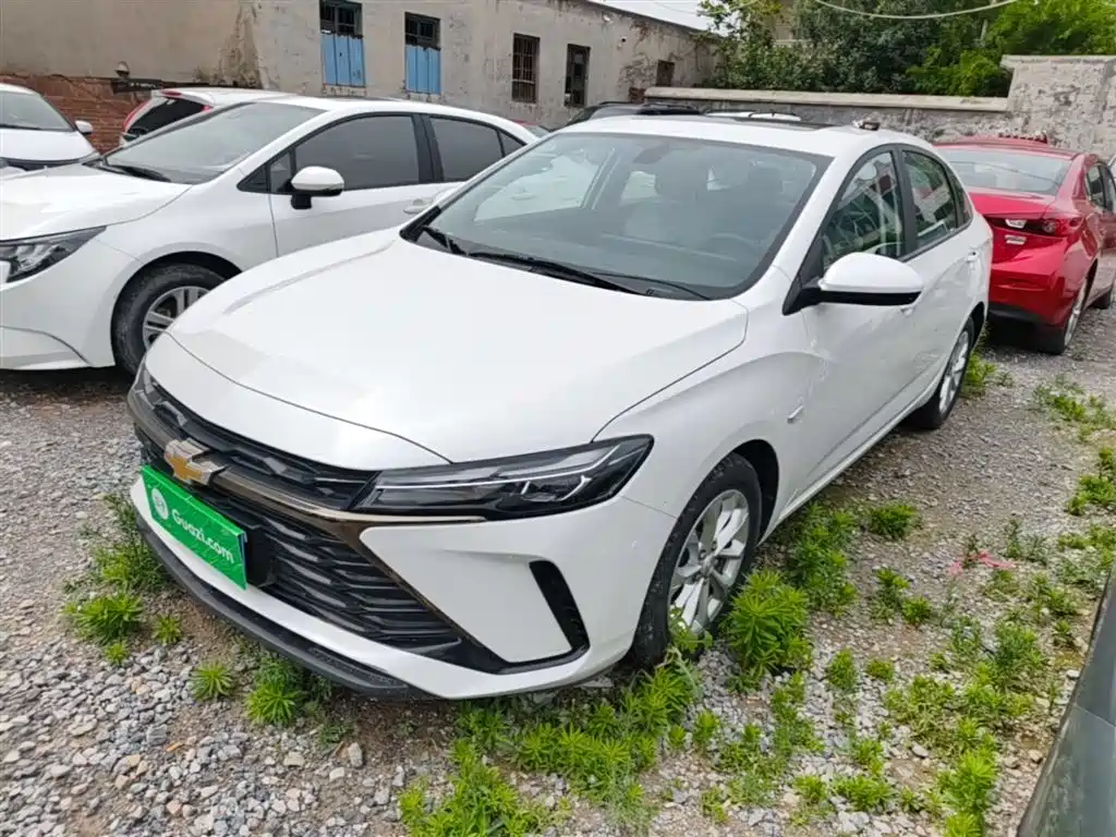 CHEVROLET CRUZE